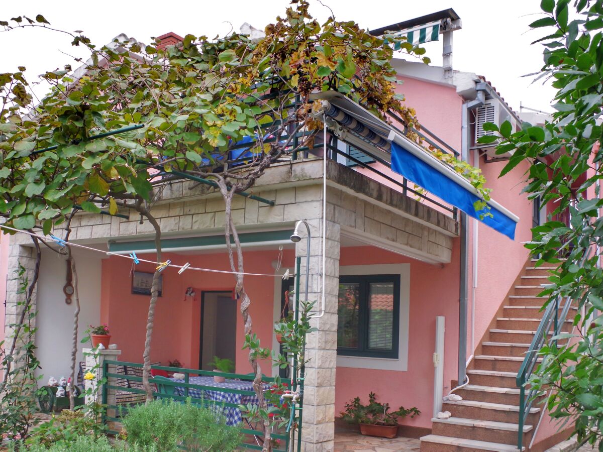 Apartment Two bedroom apartment with terrace Rogoznica A-15876-b - Outdoor photo 2