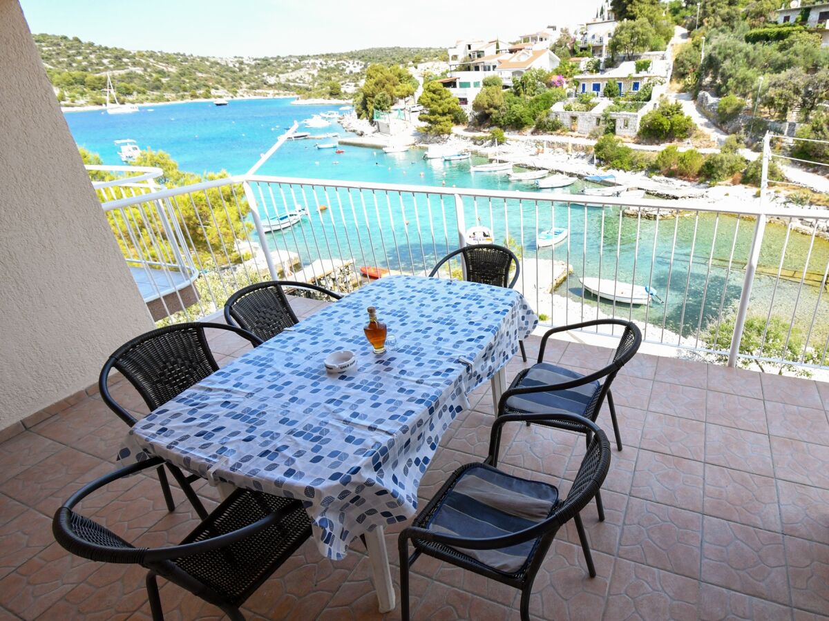 Apartment Two bedroom apartment near beach Sevid, Trogir A-15404-c