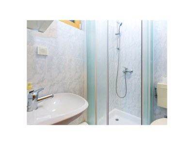 Apartment Three bedroom apartment with terrace and sea view Novi Vinodolski A-15946-a - Outdoor photo 17