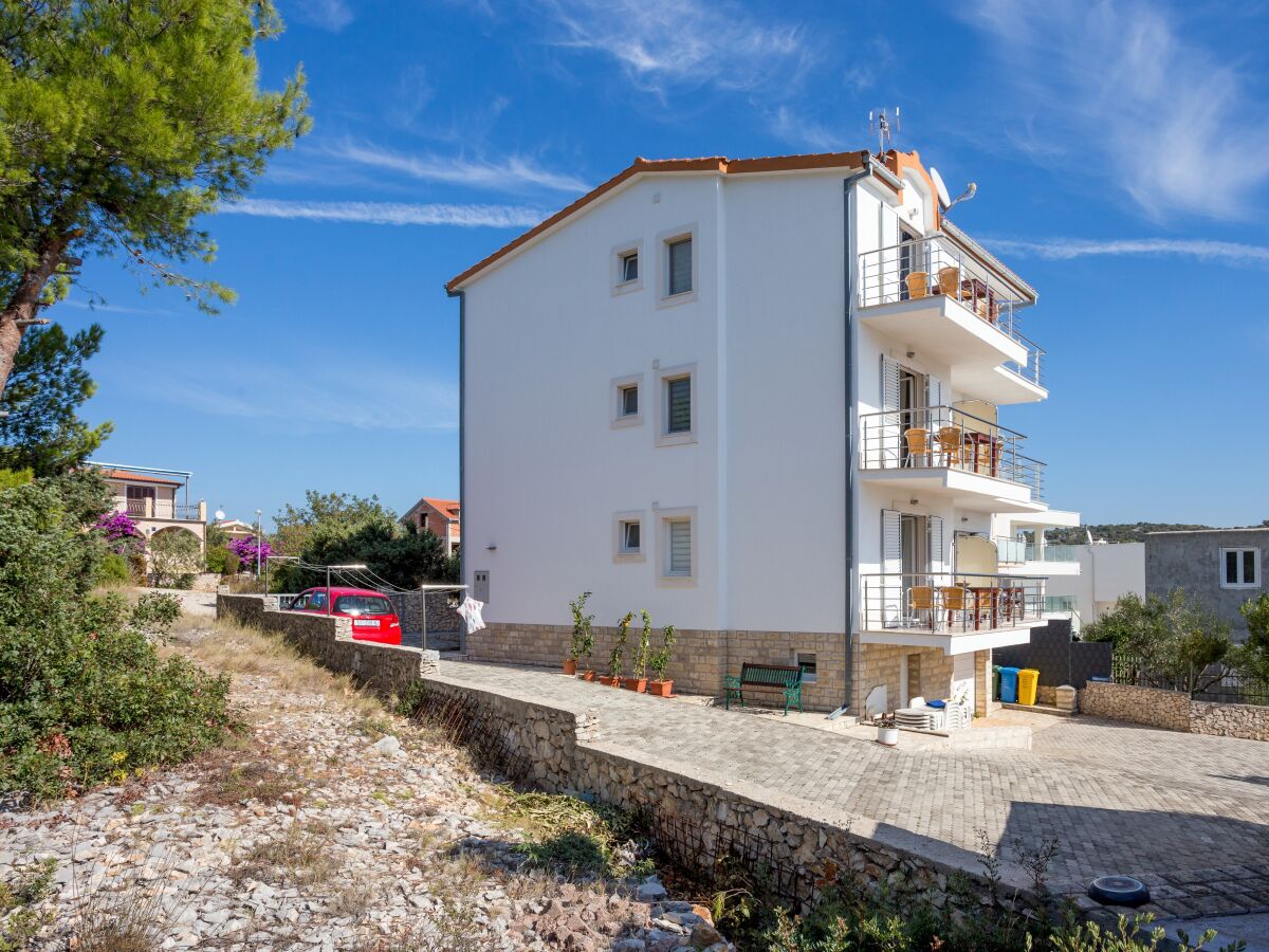 Apartment One bedroom apartment near beach Ražanj, Rogoznica A-15998-c - Outdoor photo 3