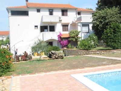 Apartment Two bedroom apartment with terrace Kampor, Rab A-15518-b - Outdoor photo 4