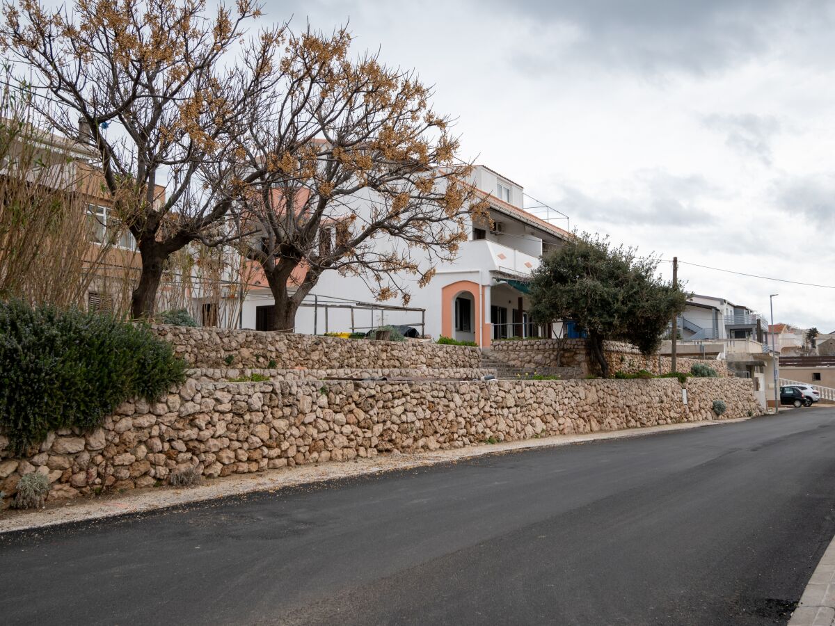 Apartment Apartments and rooms with parking space Zubovići, Pag - 16063 - Apartments and rooms with parking space Zubovići, Pag - 16063 - Outdoor photo 5