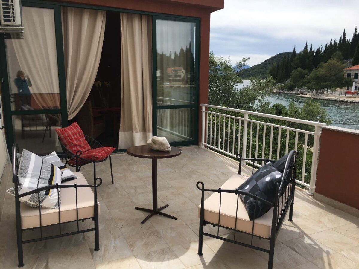 Apartment One bedroom apartment near beach Blace, Neretva Delta - Ušće Neretve A-16068-d