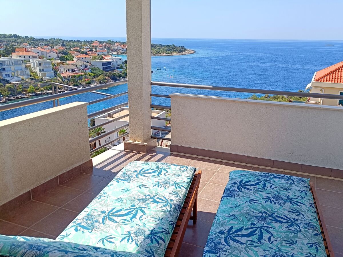 Apartment One bedroom apartment with terrace and sea view Kanica, Rogoznica A-16189-b