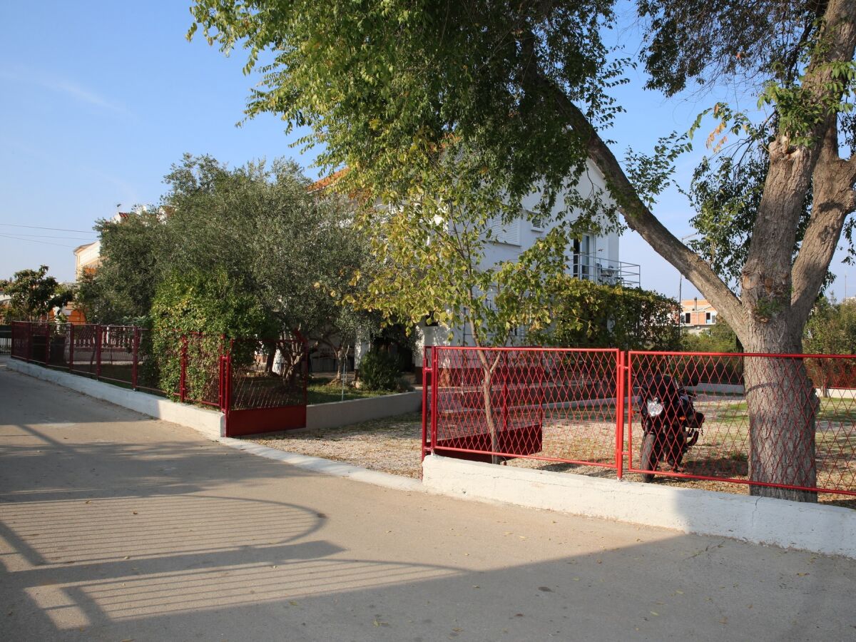 Apartment Three bedroom apartment with air-conditioning Vodice A-16190-a - Outdoor photo 5