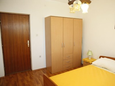 Apartment Three bedroom apartment with air-conditioning Vodice A-16190-a - Outdoor photo 8