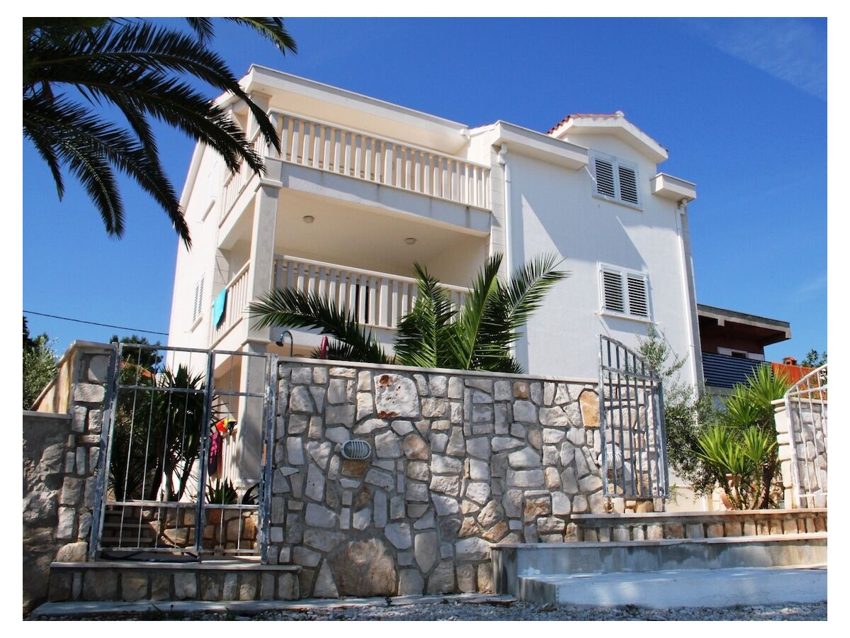 Apartment Two bedroom apartment near beach Arbanija, Čiovo A-14825-a - Outdoor photo 5