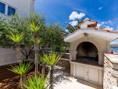 Apartment Two bedroom apartment near beach Arbanija, Čiovo A-14825-a - Outdoor photo 11