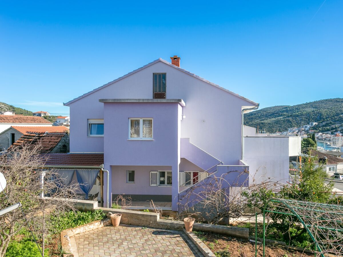 Apartment One bedroom apartment with terrace Marina, Trogir A-17013-b - Outdoor photo 2