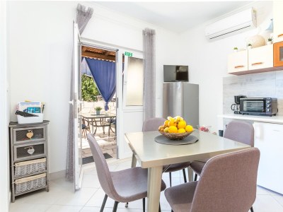 Apartment One bedroom apartment with terrace Marina, Trogir A-17013-b - Outdoor photo 10