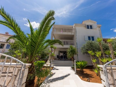 Apartment Two bedroom apartment near beach Arbanija, Čiovo A-14825-c - Outdoor photo 4