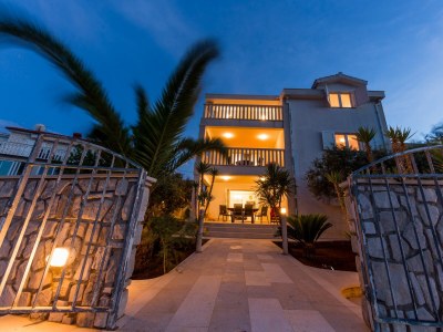 Apartment Two bedroom apartment near beach Arbanija, Čiovo A-14825-c - Outdoor photo 8