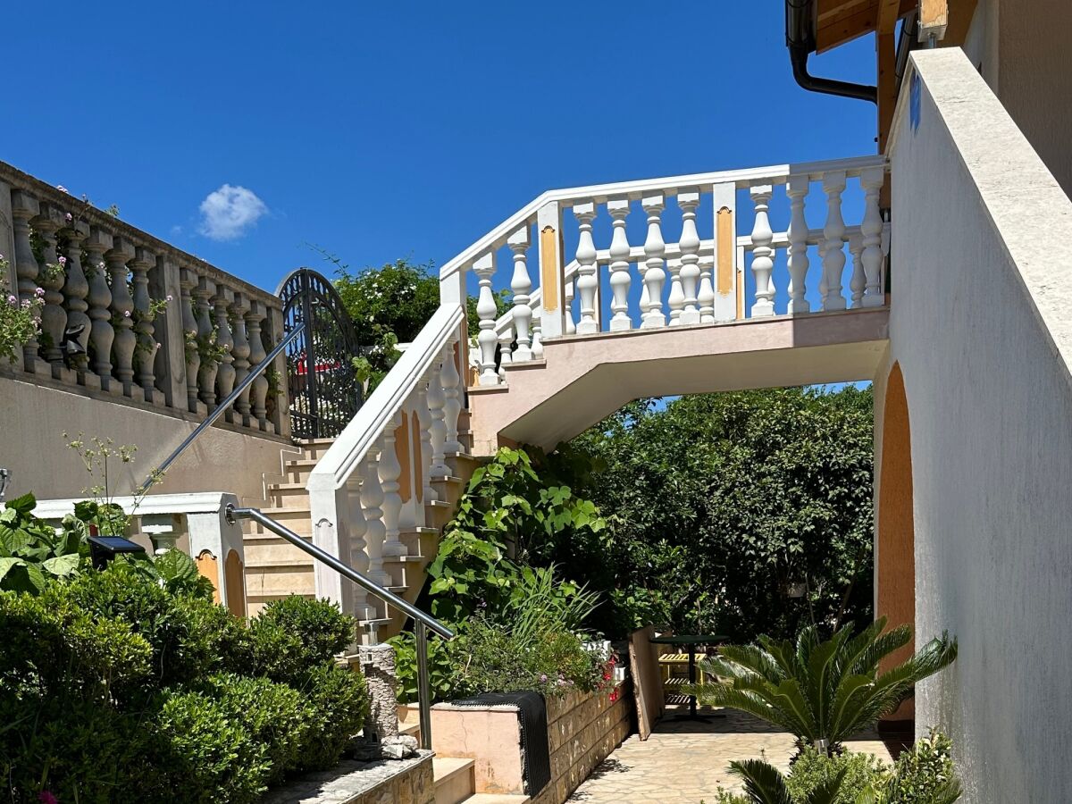 Apartment One bedroom apartment with terrace Mali Lošinj, Lošinj A-14844-a - Outdoor photo 2