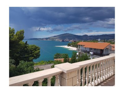 Apartment One bedroom apartment with terrace and sea view Okrug Gornji, Čiovo A-17032-a - Outdoor photo 13