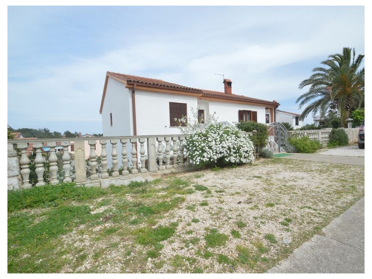 Apartment Two bedroom apartment with terrace Mali Lošinj, Lošinj A-14844-b