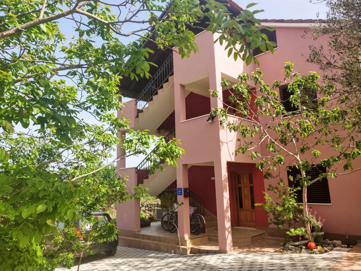 Apartment One bedroom apartment with balcony and sea view Vinišće, Trogir A-17062-b - Outdoor photo 2