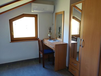 Apartment One bedroom apartment with balcony and sea view Vinišće, Trogir A-17062-b - Outdoor photo 12