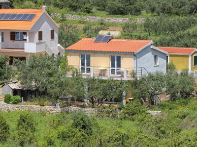 Apartment Two bedroom apartment near beach Cove Skozanje, Hvar A-14899-a in Gdinj - Apartment