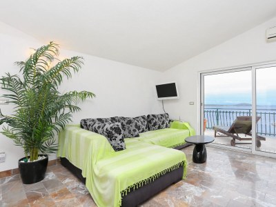 Apartment Two bedroom apartment with terrace and sea view Cove Ljubljeva, Trogir A-17122-a - Outdoor photo 11