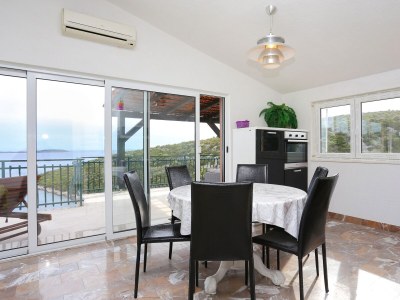 Apartment Two bedroom apartment with terrace and sea view Cove Ljubljeva, Trogir A-17122-a - Outdoor photo 15