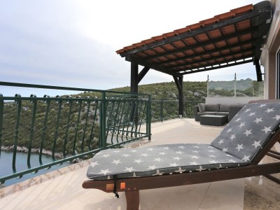 Apartment Two bedroom apartment with terrace and sea view Cove Ljubljeva, Trogir A-17122-a - Outdoor photo 30