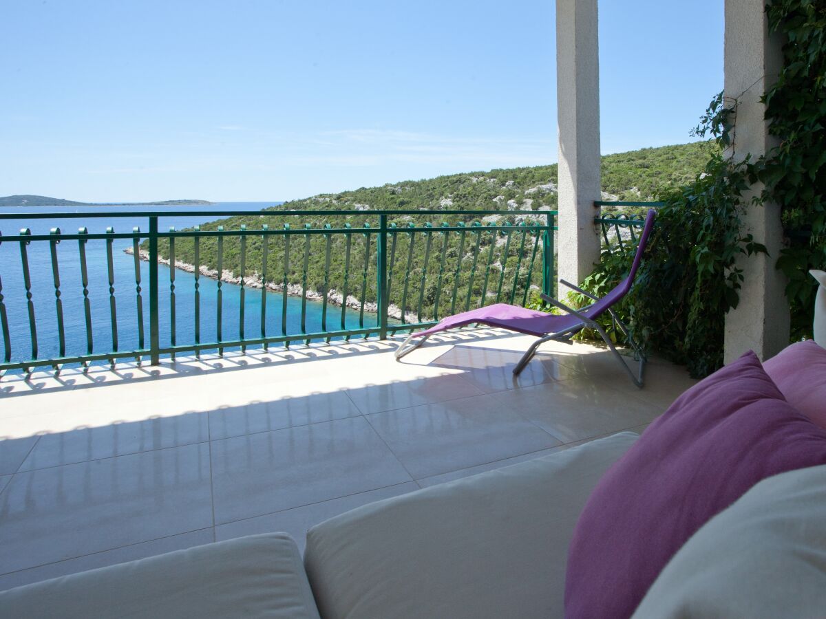 Apartment Two bedroom apartment with terrace and sea view Cove Ljubljeva, Trogir A-17122-c
