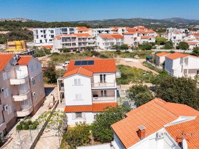 Apartment Two bedroom apartment with terrace and sea view Rogoznica A-17129-b - Outdoor photo 7