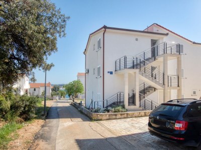 Apartment Two bedroom apartment with terrace and sea view Rogoznica A-17129-b - Outdoor photo 8