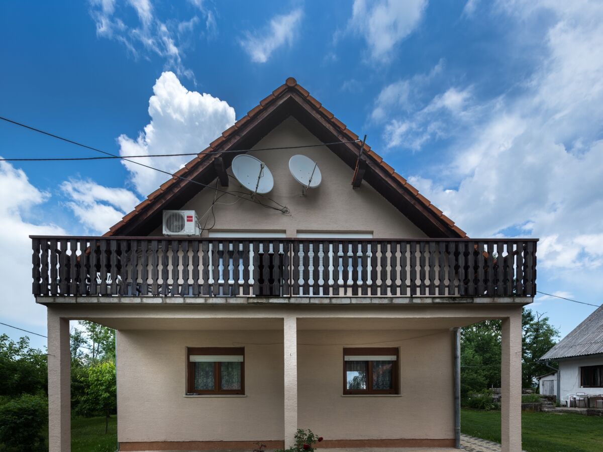 Apartment Two bedroom apartment with terrace Smoljanac, Plitvice A-14979-b - Outdoor photo 3
