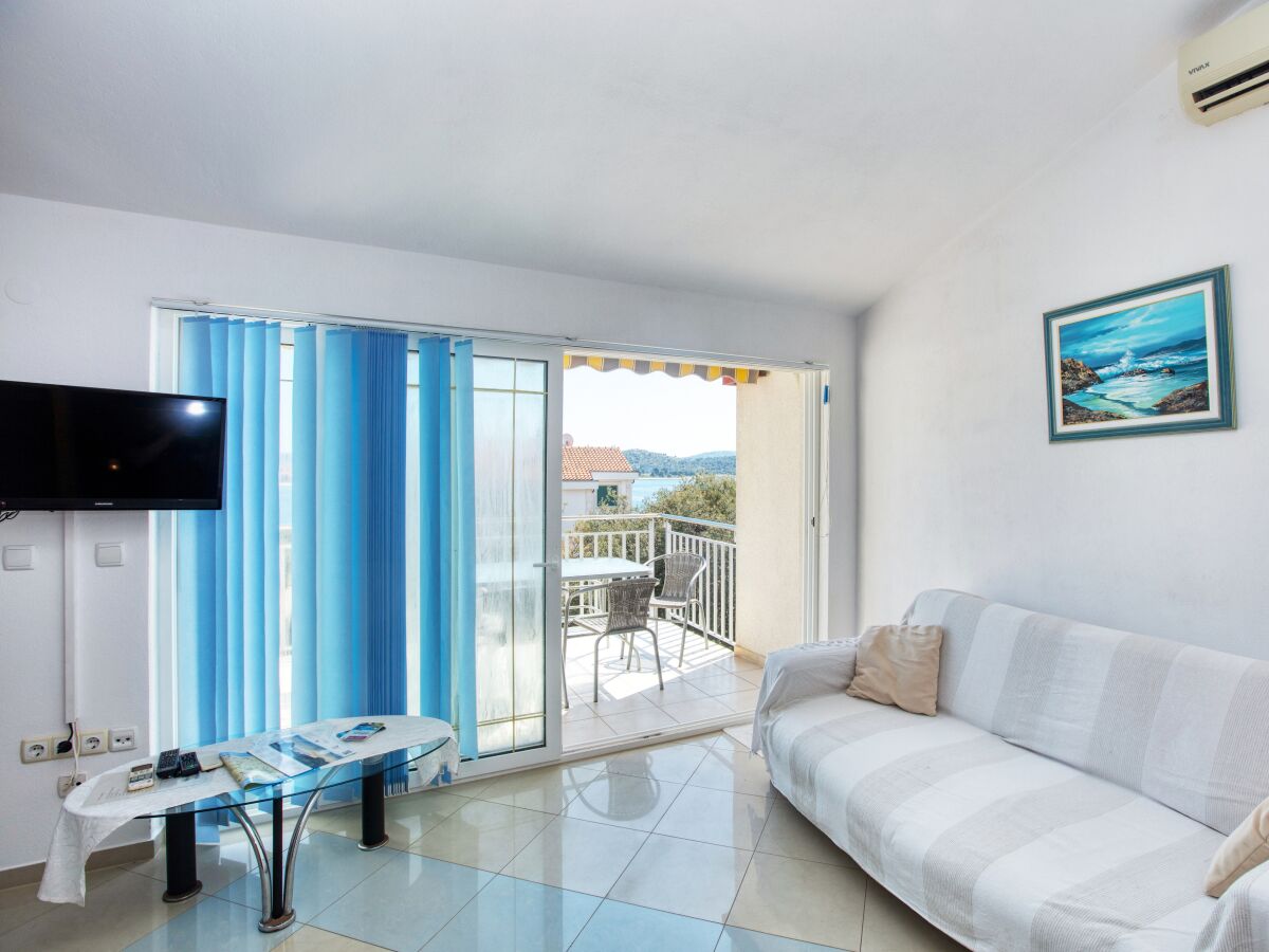 Apartment One bedroom apartment with terrace and sea view Rogoznica A-17129-c