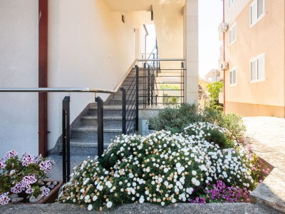 Apartment One bedroom apartment with terrace and sea view Rogoznica A-17129-c - Outdoor photo 14