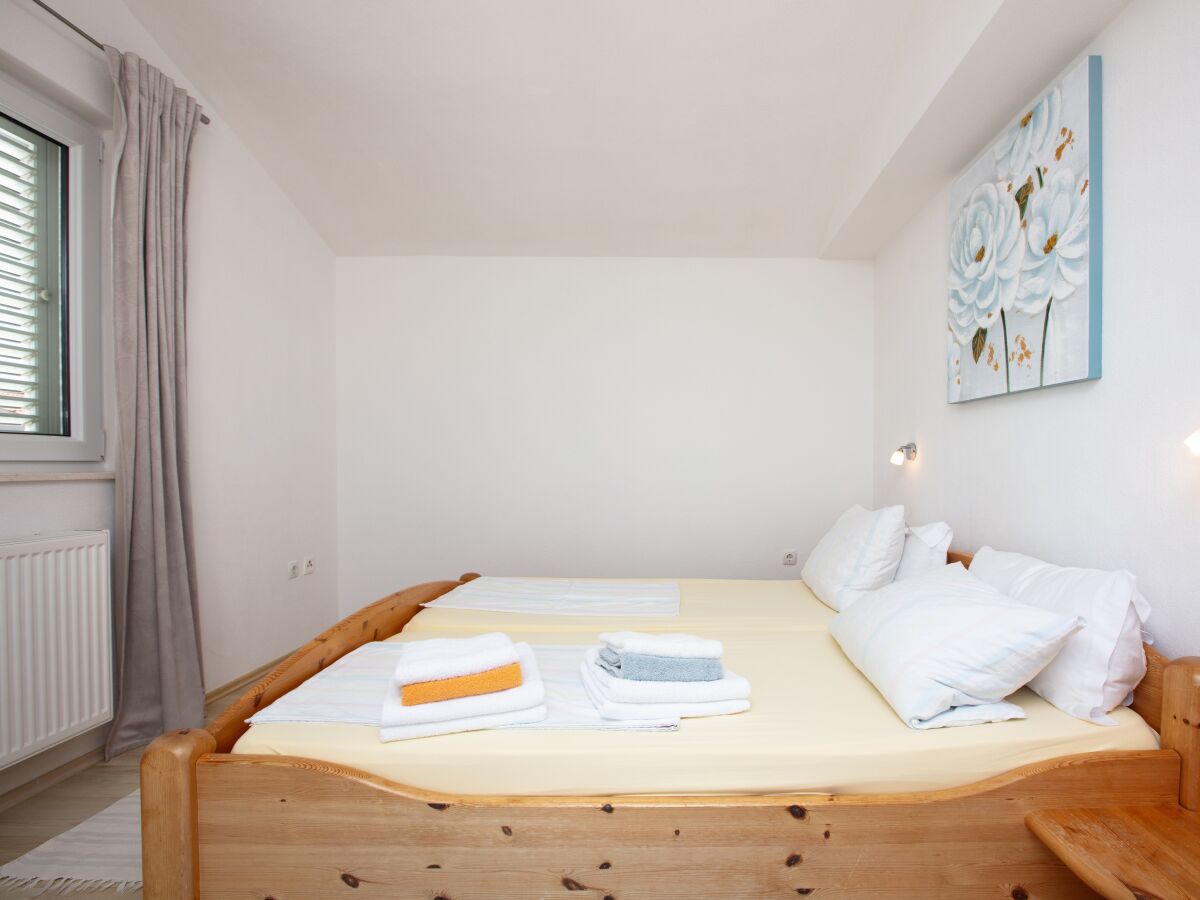 Apartment Two bedroom apartment with terrace and sea view Rogoznica A-17129-d