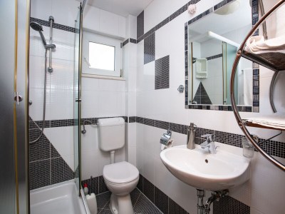 Apartment Two bedroom apartment with terrace and sea view Rogoznica A-17129-d - Outdoor photo 35