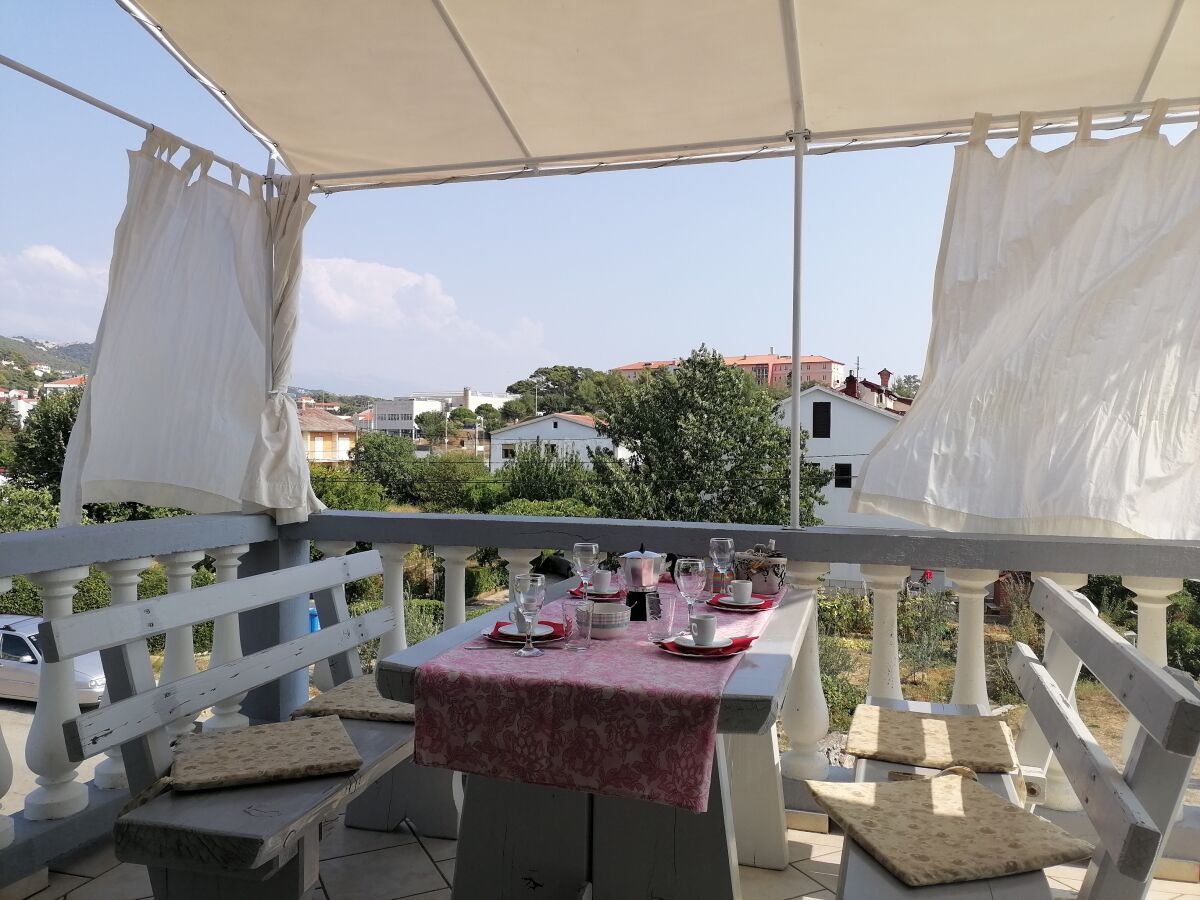 Apartment Two bedroom apartment with terrace Palit, Rab A-14996-b