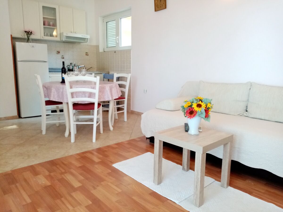 Apartment Two bedroom apartment near beach Supetarska Draga - Donja, Rab A-17201-c
