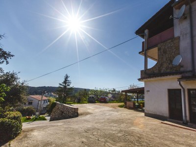 Apartment Two bedroom apartment with terrace and sea view Kampor, Rab A-15144-b - Outdoor photo 8