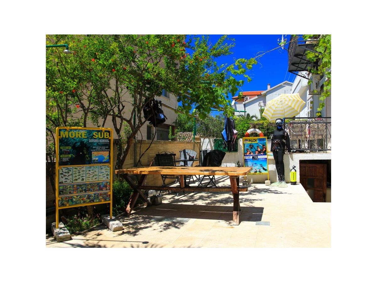 Apartment Two bedroom apartment with balcony and sea view Makarska A-15200-d - Outdoor photo 4