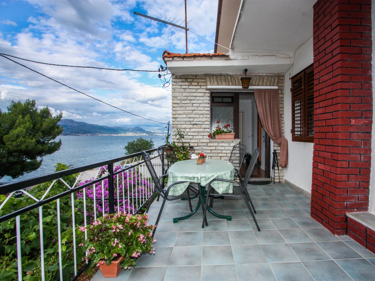 Apartment Two bedroom apartment near beach Arbanija, Čiovo A-17280-a