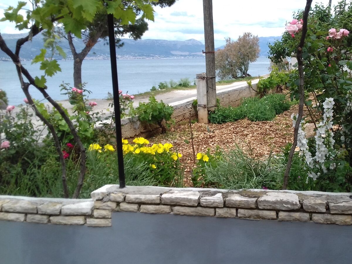 Apartment Two bedroom apartment near beach Arbanija, Čiovo A-17280-a - Outdoor photo 5