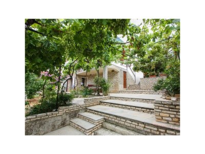 Apartment Two bedroom apartment near beach Arbanija, Čiovo A-17280-a - Outdoor photo 7