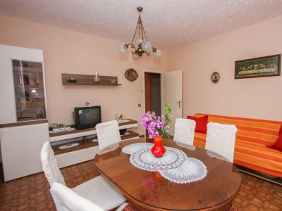 Apartment Two bedroom apartment near beach Arbanija, Čiovo A-17280-a - Outdoor photo 10