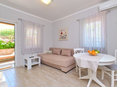Apartment One bedroom apartment with terrace Mali Lošinj, Lošinj A-15201-a - Outdoor photo 13