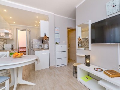 Apartment One bedroom apartment with terrace Mali Lošinj, Lošinj A-15201-a - Outdoor photo 15