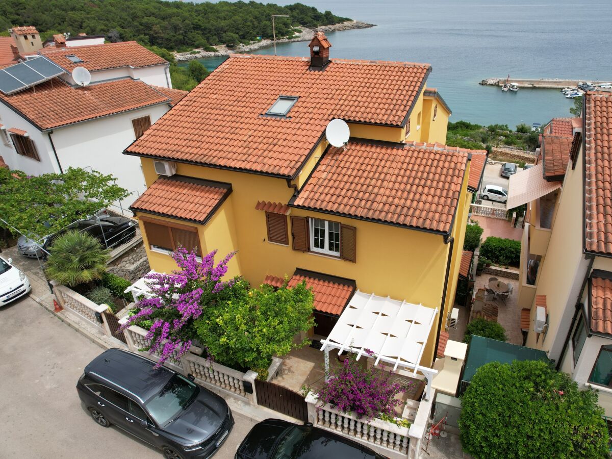 Apartment Two bedroom apartment with terrace Mali Lošinj, Lošinj A-15201-c - Outdoor photo 2