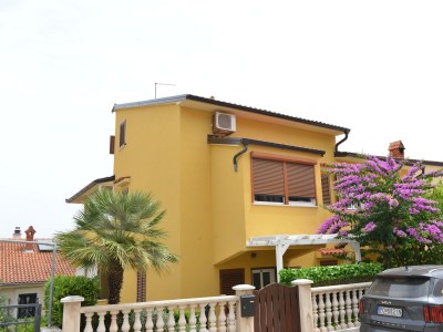 Apartment Two bedroom apartment with terrace Mali Lošinj, Lošinj A-15201-c - Outdoor photo 5