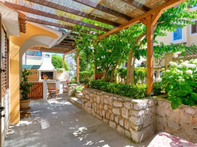 Apartment Two bedroom apartment with terrace Mali Lošinj, Lošinj A-15201-c - Outdoor photo 6