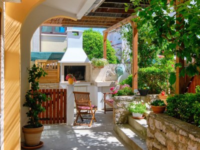 Apartment Two bedroom apartment with terrace Mali Lošinj, Lošinj A-15201-c - Outdoor photo 7