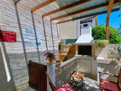 Apartment Two bedroom apartment with terrace Mali Lošinj, Lošinj A-15201-c - Outdoor photo 9