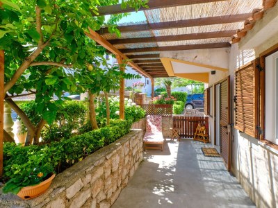 Apartment Two bedroom apartment with terrace Mali Lošinj, Lošinj A-15201-c - Outdoor photo 11