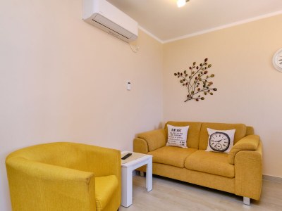 Apartment Two bedroom apartment with terrace Mali Lošinj, Lošinj A-15201-c - Outdoor photo 13